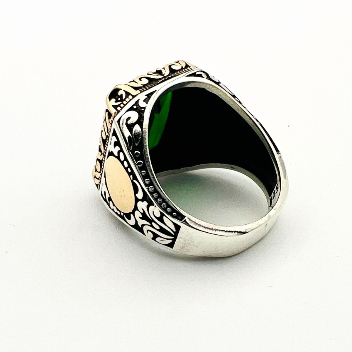 Green Emerald Men's Silver Ring - TryAladdin