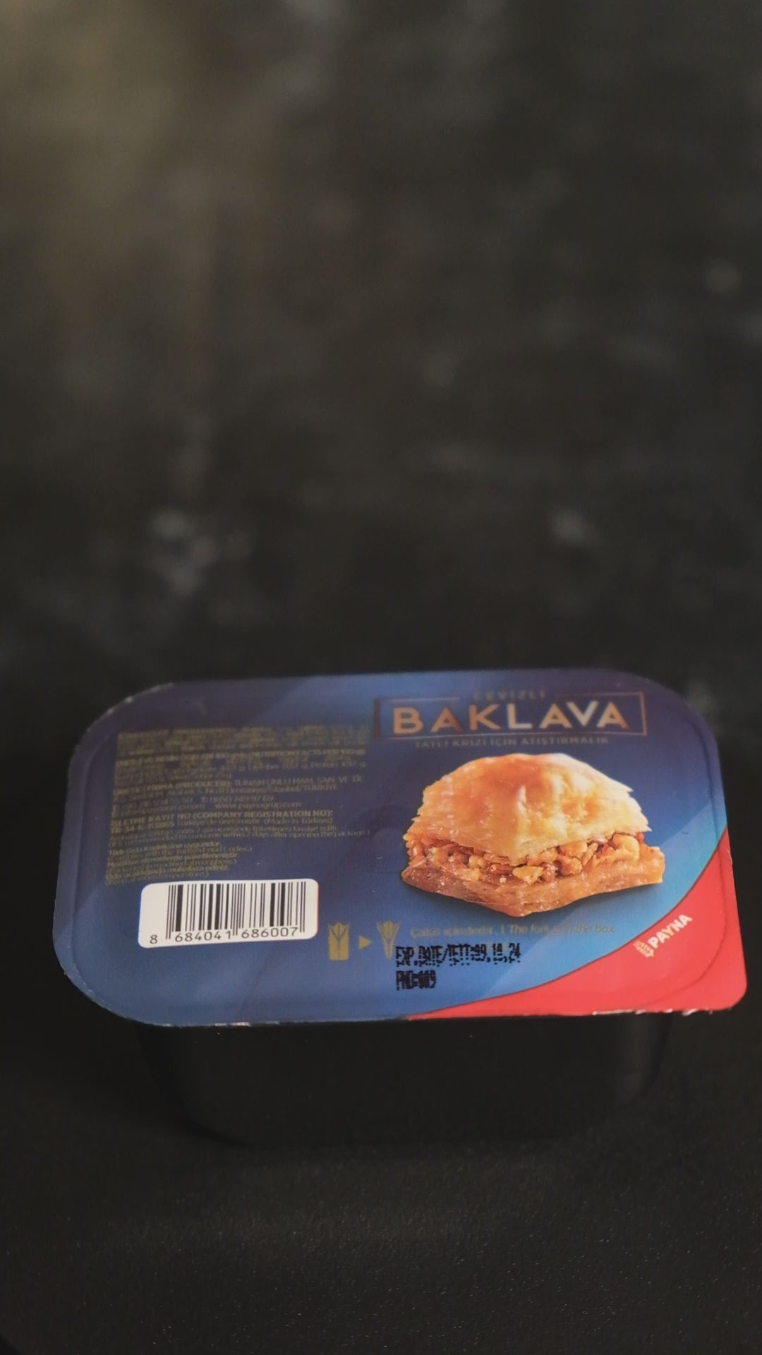 Betaald | Walnoot Baklava Doos - 4 Enkele Porties Plakken