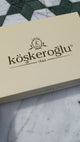Koskeroglu  | Karotten-Slice-Baklava mit Pistazien