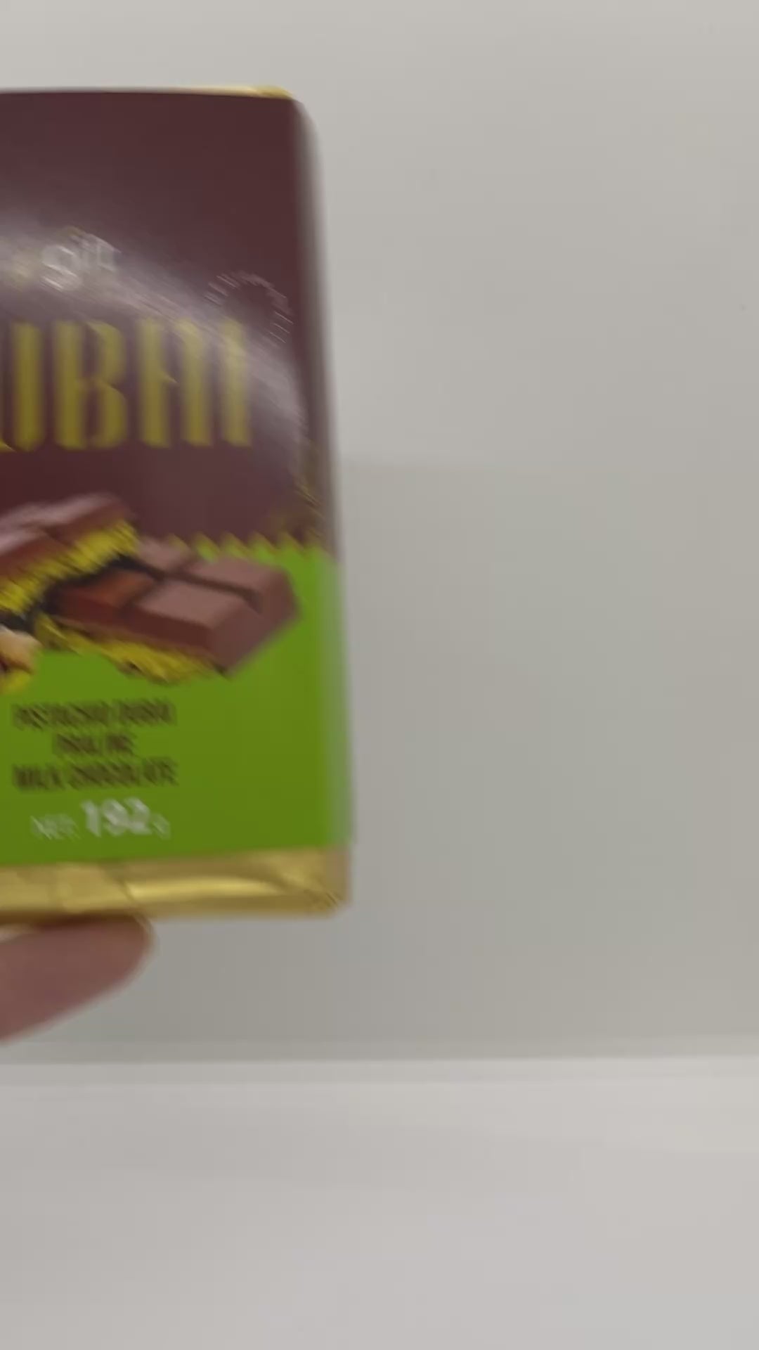 V-Gift Pistacie Praline Dubai Chokoladebar – Sprød & Nøddeagtig Delikatesse 192g
